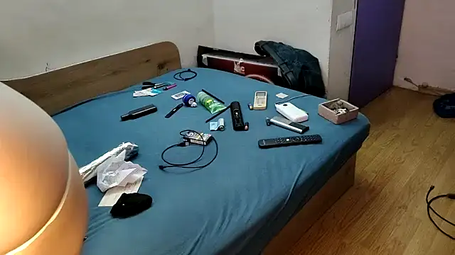 eblata04 online show from 02/18/26, 03:46