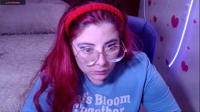 Snapshot of Azamy-12 chatting on 02/13/25, 10:11 Azamy-12 online show from 02/13/25, 10:11