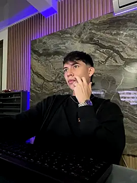 RyanGosslling  online show from 12/01/25, 11:59