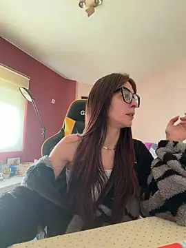 SOFIASWEETSECRETT online show from 03/03/26, 09:15