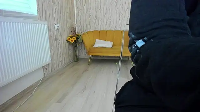 AishaRouhi online show from 03/13/25, 05:11