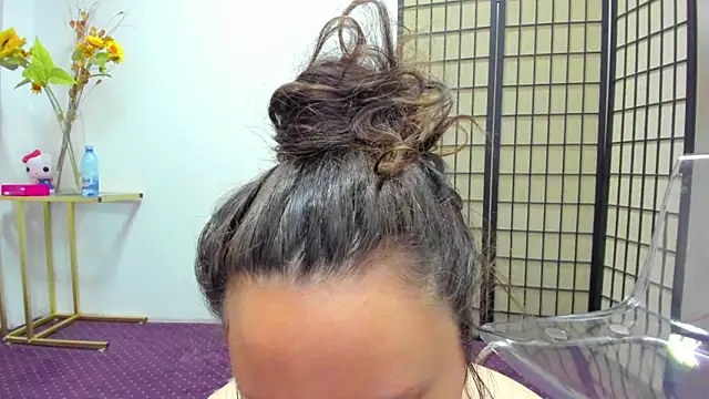 AishaRouhi online show from 04/21/26, 04:30