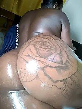 Hugemassivebootie online show from 03/14/25, 07:55