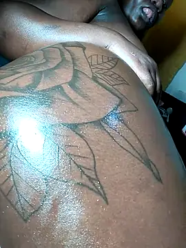 Hugemassivebootie online show from 09/20/25, 10:16