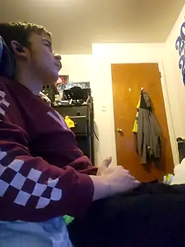 Snapshot of LovesickTheory6 chatting on 10/15/25, 09:37 LovesickTheory6 online show from 10/15/25, 09:37