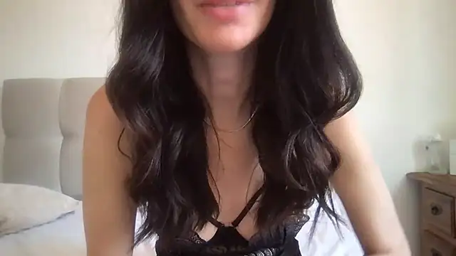 paolajonez online show from 02/16/26, 01:29