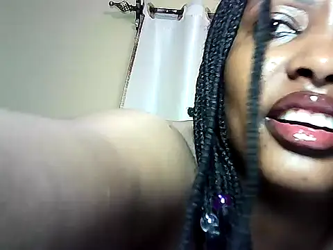 Snapshot of nanaswee chatting on 07/13/26, 04:21 nanaswee online show from 07/13/26, 04:21