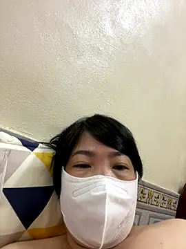 Hachi Sweetbabie  online show from 10/27/25, 12:15