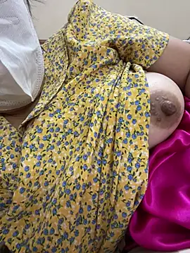 Hachi Sweetbabie  online show from 03/22/26, 09:34