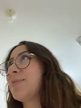 Snapshot of juanasnz99 chatting on 02/18/25, 05:20 juanasnz99 online show from 02/18/25, 05:20