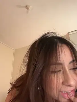 Snapshot of juanasnz99 chatting on 10/09/25, 01:47 juanasnz99 online show from 10/09/25, 01:47