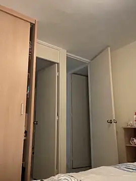 Snapshot of juanasnz99 chatting on 12/01/25, 04:28 juanasnz99 online show from 12/01/25, 04:28