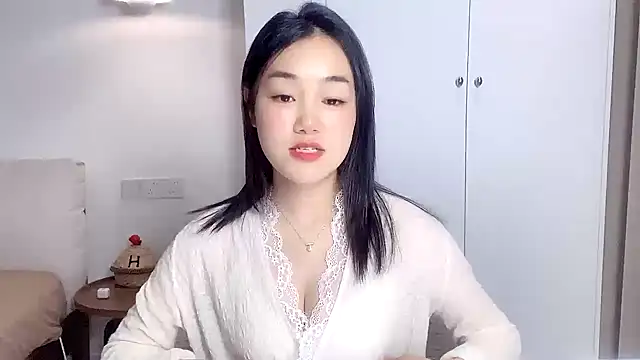 cloud8822 online show from 04/22/26, 01:56