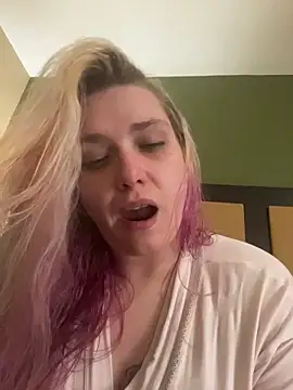 Lalalynn online show from 02/18/26, 10:17