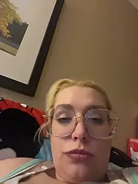 Lalalynn online show from 02/25/26, 05:50