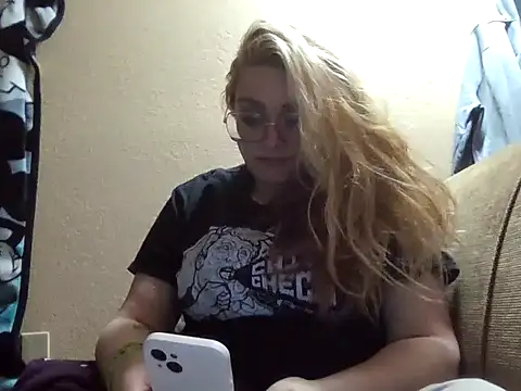 Lalalynn online show from 03/11/26, 09:37