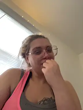 Lalalynn online show from 04/23/26, 05:48