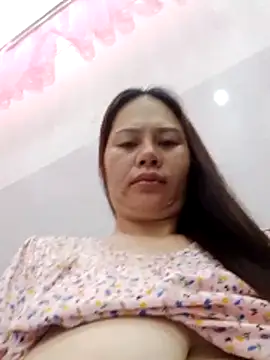 Snapshot of Baby-ladyass20 chatting on 06/07/26, 02:21 Baby-ladyass20 online show from 06/07/26, 02:21
