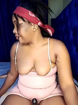 Queenshaz01 online show from 03/11/25, 11:37