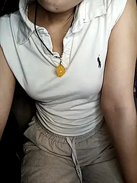 Snapshot of Girl20sexy chatting on 03/17/25, 01:14 Girl20sexy online show from 03/17/25, 01:14