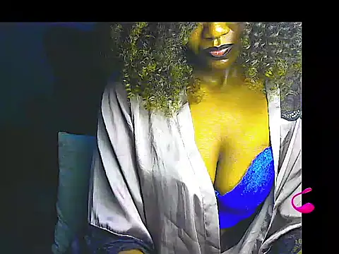 Snapshot of lilylovexx chatting on 06/15/26, 04:15 lilylovexx online show from 06/15/26, 04:15
