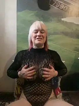 poussichienne online show from 01/22/25, 08:29