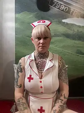 poussichienne online show from 01/30/25, 12:48