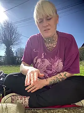 poussichienne online show from 03/20/25, 12:43