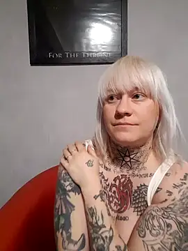 poussichienne online show from 11/20/25, 01:44