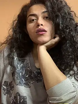 Curvydesifromgermany online show from 12/20/24, 03:42