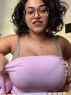 Curvydesifromgermany online show from 02/19/25, 01:39