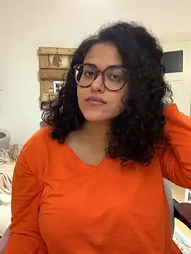 Curvydesifromgermany online show from 10/29/25, 03:03