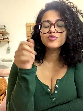 Curvydesifromgermany online show from 11/13/25, 03:33