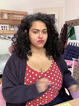 Curvydesifromgermany online show from 05/14/26, 11:50