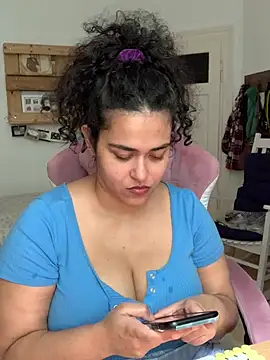 Curvydesifromgermany online show from 07/03/26, 12:33