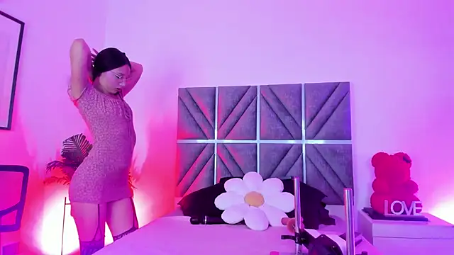 Laura Dicardy online show from 02/28/26, 07:37