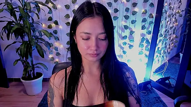 mariiana-diaz online show from 03/10/25, 01:10