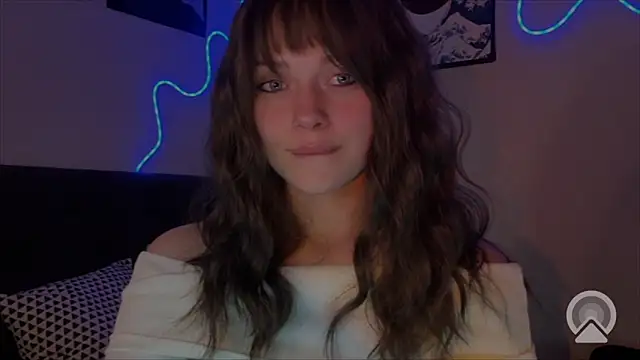 Emilia0 0 7 online show from 02/26/26, 09:03