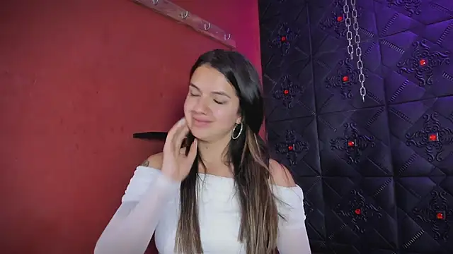 annavi  online show from 04/22/26, 07:15