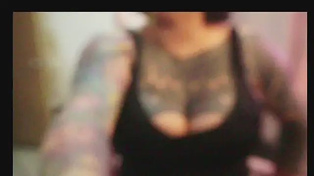 angelacianuro  online show from 11/04/25, 11:37