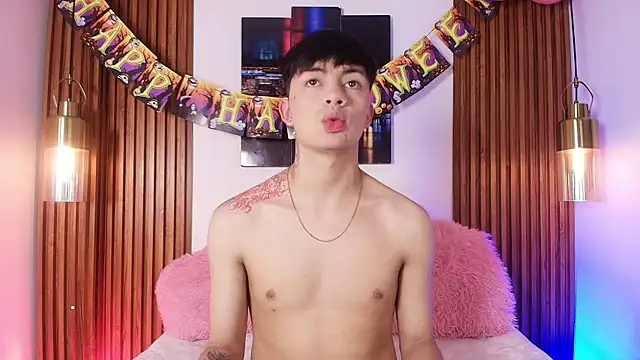 Steev Novoa online show from 10/21/25, 08:09