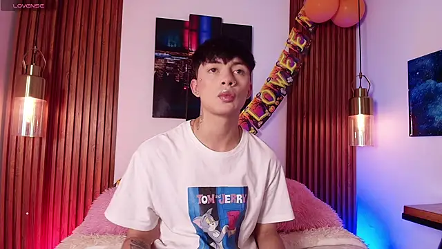 Steev Novoa online show from 10/22/25, 08:19