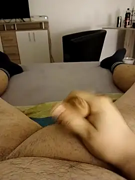 BennoSingle online show from 12/02/25, 05:41