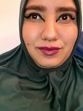 Snapshot of hannahayat chatting on 12/02/24, 03:47 hannahayat online show from 12/02/24, 03:47