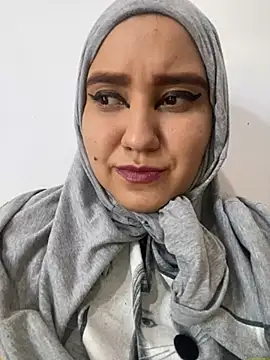 Snapshot of hannahayat chatting on 12/10/24, 02:28 hannahayat online show from 12/10/24, 02:28