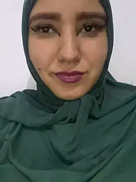 Snapshot of hannahayat chatting on 12/28/24, 10:34 hannahayat online show from 12/28/24, 10:34