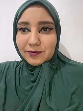 Snapshot of hannahayat chatting on 02/01/25, 02:02 hannahayat online show from 02/01/25, 02:02