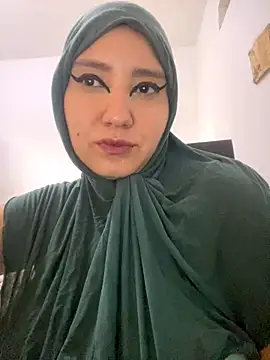 hannahayat online show from 11/07/25, 12:49