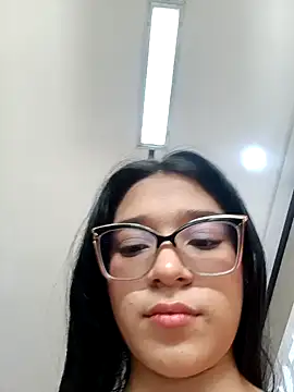 -VICKKY online show from 02/26/25, 09:16