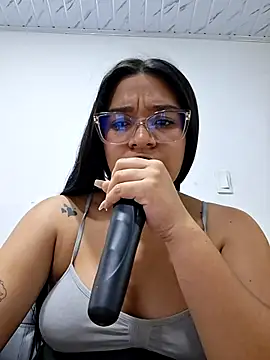 -VICKKY online show from 04/16/26, 09:39